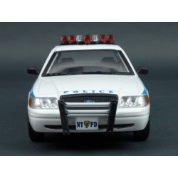 Ford Crown Victoria Police Interceptor NYPD (New York Police Department) 2011 model 1:24 GreenLight GL85513