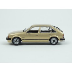 Opel Kadett D 5-Door 1981 model 1:43 IXO Models CLC394N