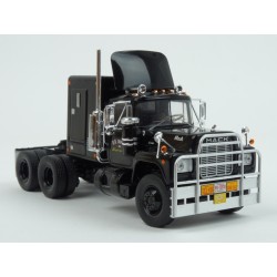 Mack RS700 Rubber Duck 1966 (Convoy 1978) model 1:43 IXO Models TR100