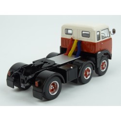 Fiat 690 T1 1961 (Red/Cream) model 1:43 IXO Models TR101