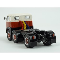 Fiat 690 T1 1961 (Red/Cream) model 1:43 IXO Models TR101