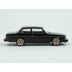 Volvo 242 Customs 1980 (Black) model 1:43 IXO Models MOC311