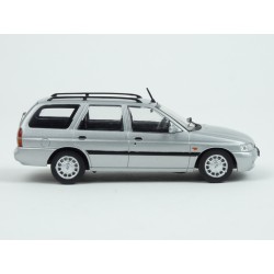 Ford Escort Turnier 1996 (Silver Met.) model 1:43 IXO Models CLC396N