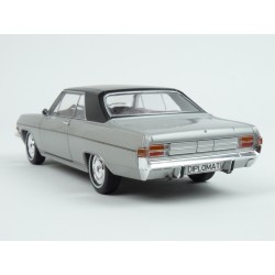 Opel Diplomat A V8 Coupé 1965 model 1:24 WhiteBox WB124082-O