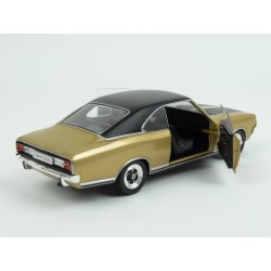 Opel Commodore A GS/E 1970 (Gold Met.) model 1:24 WhiteBox WB124105-O
