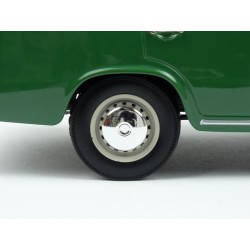 Seat 124 Familiar 1968 (Green), Triple9 1/18 scale