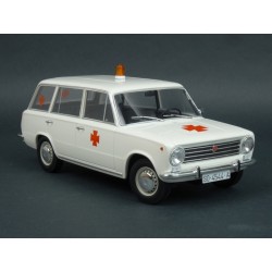 Seat 124 Familiar Ambulance 1968, Triple9 1/18 scale