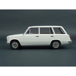 Lada 1200 Combi (VAZ 2102) 1970 (White) model 1:18 Triple9 T9-1800232