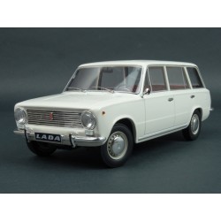 Lada 1200 Combi (VAZ 2102) 1970 (White) model 1:18 Triple9 T9-1800232