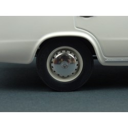 Lada 1200 Combi (VAZ 2102) 1970 (White) model 1:18 Triple9 T9-1800232