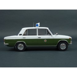 Lada 1500 (VAZ 2103) Volkspolizei 1975, Triple9 1/18 scale