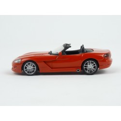 Dodge Viper SRT-10 2003 (Red) model 1:43 AUTOart 51701
