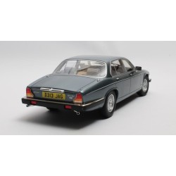Jaguar XJ6 SIII Sovereign 1983 (Blue Met.), Cult Scale Models 1/18 scale