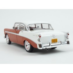Chevrolet Bell Air 4-Door Sedan 1956 model 1:24 WhiteBox WB124121