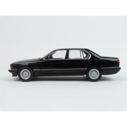 BMW (E32) 750i 1992 (Black Met.) model 1:18 MCG (Model Car Group) MCG18162