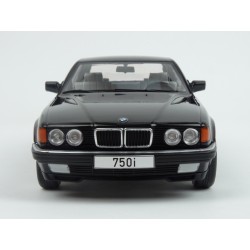 BMW (E32) 750i 1992 (Black Met.) model 1:18 MCG (Model Car Group) MCG18162