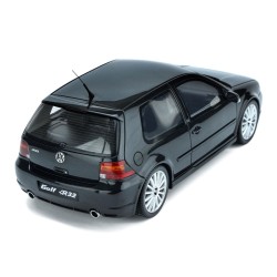Volkswagen Golf IV R32 2003 model 1:18 OttO mobile OT964