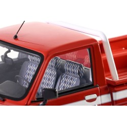 Peugeot 504 Pick Up Dangel 4x4 1983 model 1:18 OttO mobile OT436