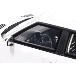 Audi 80 B4 Coupé RS2 Prior Design 2021 model 1:18 OttO mobile OT913