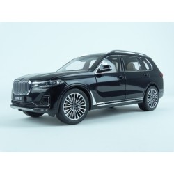 BMW (G07) X7 2019 (Black Met.) model 1:18 Kyosho KY08951CBK