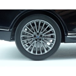 BMW (G07) X7 2019 (Black Met.) model 1:18 Kyosho KY08951CBK