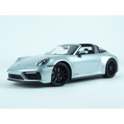 Porsche 911 (992) Targa 4 GTS 2021 (Silver Met.) model 1:18 Minichamps MI-155061061