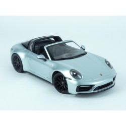 Porsche 911 (992) Targa 4 GTS 2021 (Silver Met.) model 1:18 Minichamps MI-155061061