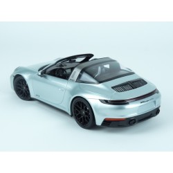 Porsche 911 (992) Targa 4 GTS 2021 (Silver Met.) model 1:18 Minichamps MI-155061061