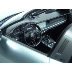 Porsche 911 (992) Targa 4 GTS 2021 (Silver Met.) model 1:18 Minichamps MI-155061061