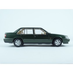 Volvo 960 1996 (Green Met.) model 1:18 Triple9 T9-1800300