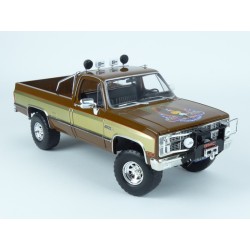 GMC K-2500 Sierra Grande Wideside "FALL GUY Stuntman Association" 1982, GreenLight 1/18 scale