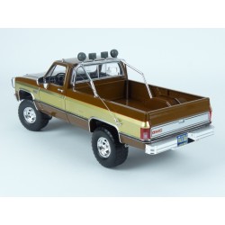 GMC K-2500 Sierra Grande Wideside "FALL GUY Stuntman Association" 1982, GreenLight 1/18 scale