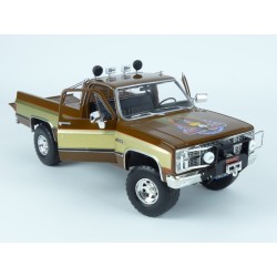 GMC K-2500 Sierra Grande Wideside "FALL GUY Stuntman Association" 1982, GreenLight 1/18 scale