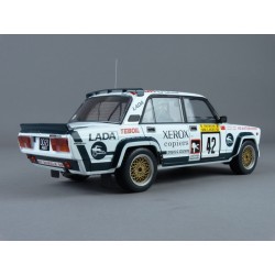 Lada 2105 VFTS Nr.42 1000 Lakes Rally 1984 model 1:18 IXO MODELS 18RMC146.22