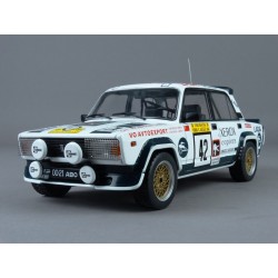 Lada 2105 VFTS Nr.42 1000 Lakes Rally 1984 model 1:18 IXO MODELS 18RMC146.22