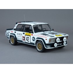 Lada 2105 VFTS Nr.42 1000 Lakes Rally 1984 model 1:18 IXO MODELS 18RMC146.22