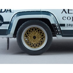 Lada 2105 VFTS Nr.42 1000 Lakes Rally 1984 model 1:18 IXO MODELS 18RMC146.22