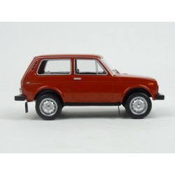 Lada Niva 1977 (Red) model 1:24 WhiteBox WB124133