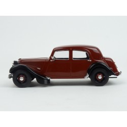 Citroen Traction Avant 11BL 1934 model 1:24 WhiteBox WB124116
