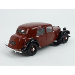 Citroen Traction Avant 11BL 1934 model 1:24 WhiteBox WB124116
