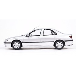 Peugeot 406 3.0 V6 24V 2000 model 1:18 OttO mobile OT1388