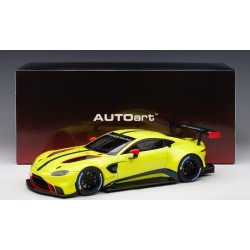 Aston Martin Vantage GTE Le Mans PRO Presentation Car 2018 model 1:18 AUTOart AU-81807