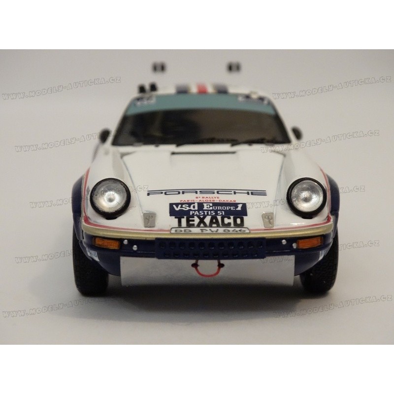 1:1 Scale – A Rothmans Porsche 953 Paris-Dakar Rally Display