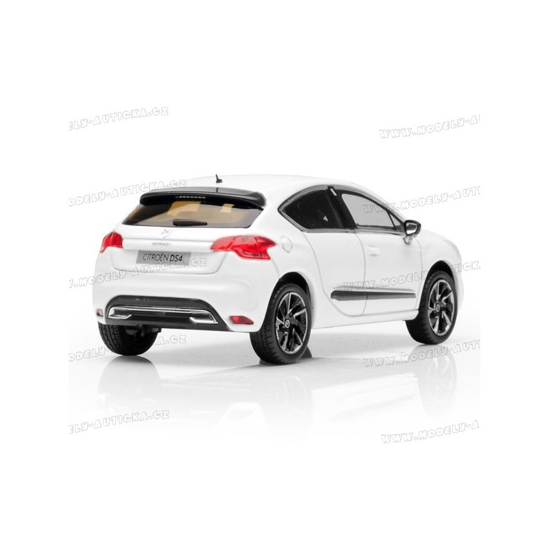 citroen-ds4-2011.jpg